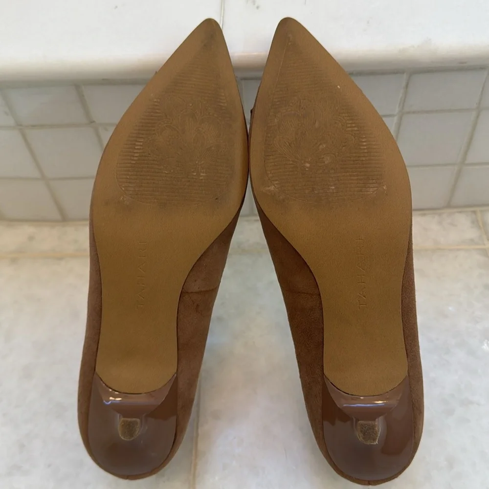 Tahari Brown Suede Heels with Bow Accent, 6 1/2 - Picture 7 of 9